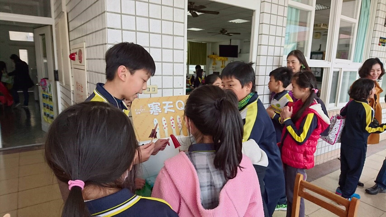學校園遊會熱門攤位推薦-話拳寒天Q棒